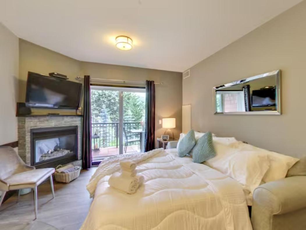 The Mountaineer By Instantsuites Pool & Hottub Canmore Exterior photo